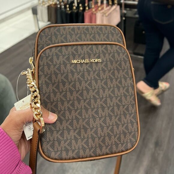 MICHAEL KORS Travel Medium Logo Crossbody Messenger Shoulder Handbag Signature - Picture 3 of 13